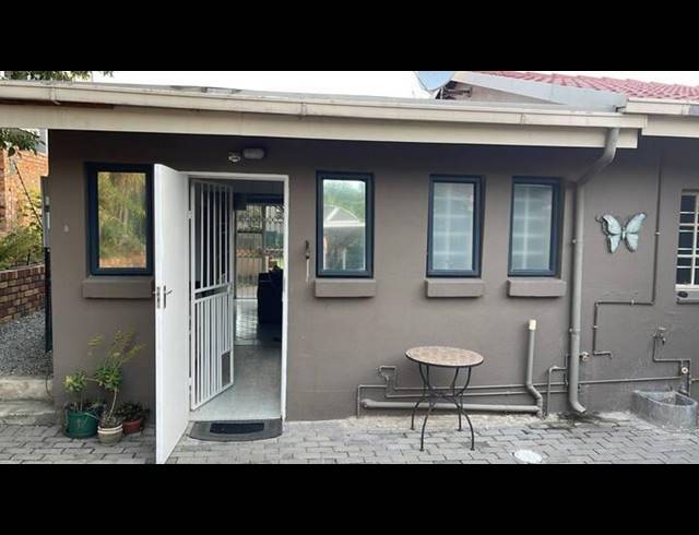 1 BEDROOM PROPERTY TO RENT IN FERNDALE